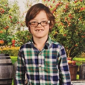 Meet your Posher, Elizabeth